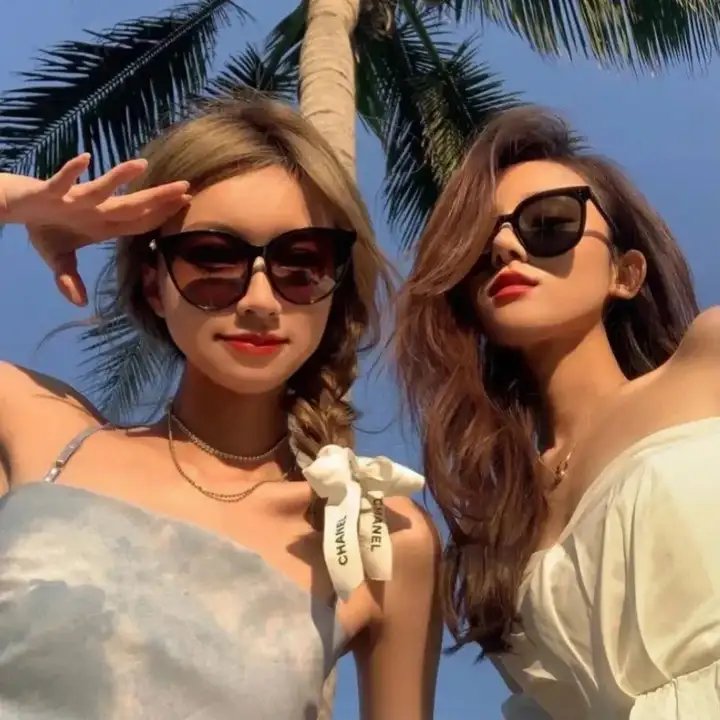 野蛮的囧妃：时空黑洞